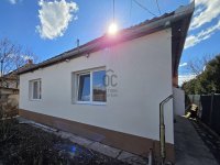Eladó családi ház, Szolnokon 37 M Ft, 3 szobás