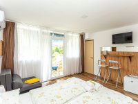 Eladó hotel, Abaligeten 149 M Ft, 8 szobás / költözzbe.hu