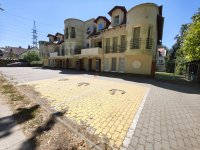 Eladó üzlethelyiség, Szegeden, Fő fasoron 75 M Ft, 3 szobás