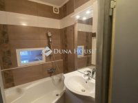 Eladó panellakás, Szegeden 72 M Ft, 3 szobás