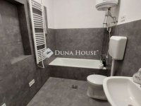 Eladó téglalakás, Baján 32.99 M Ft, 2 szobás