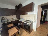 Eladó panellakás, Pécsett 61.9 M Ft, 2+1 szobás