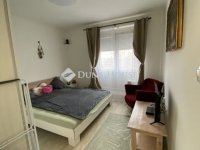 Eladó panellakás, Pécsett 46.4 M Ft, 2 szobás