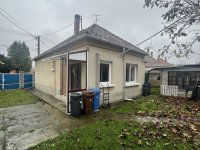 Eladó családi ház