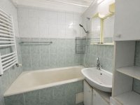 Eladó panellakás, Székesfehérvárott 61.9 M Ft, 3 szobás