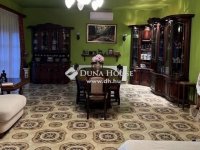 Eladó családi ház, Majosházán 265 M Ft, 4 szobás