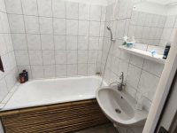 Eladó panellakás, Pécsett 40.9 M Ft, 2 szobás