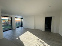 Eladó téglalakás, Szegeden 159.9 M Ft, 4 szobás