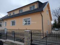 Eladó családi ház, Zircen 250 M Ft, 7 szobás