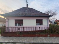 Eladó családi ház