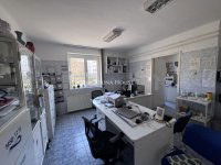 Eladó üzlethelyiség