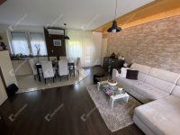 Eladó téglalakás, Mosonmagyaróváron 89.9 M Ft, 4 szobás