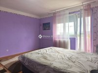 Eladó téglalakás, Komlón 26 M Ft, 1 szobás