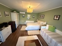 Eladó családi ház, Balatonfenyvesen 179.9 M Ft, 5 szobás