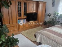 Eladó családi ház, Pécsett 32.3 M Ft, 2 szobás