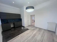 Eladó téglalakás, Szegeden 97.5 M Ft, 3 szobás