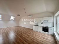 Eladó téglalakás, Cegléden 39.9 M Ft, 1 szobás