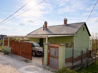 Eladó családi ház, Dunaalmáson 40 M Ft, 2 szobás