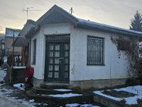 Eladó családi ház, Komlón 13.5 M Ft, 2 szobás