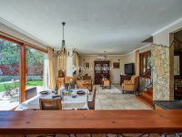 Eladó családi ház, Szentendrén 175 M Ft, 5 szobás