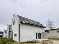 Eladó ikerház, Keszthelyen 98 M Ft, 3 szobás