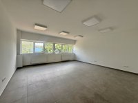 Kiadó ipari ingatlan, Pécsett 1590 E Ft / hó