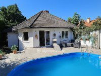 Eladó családi ház