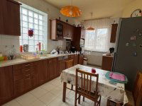 Eladó családi ház, Debrecenben 220 M Ft, 5 szobás