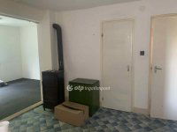 Eladó családi ház, Csemőn 16 M Ft, 2 szobás