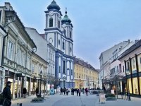 Eladó üzlethelyiség, Székesfehérvárott 95 M Ft