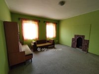 Eladó téglalakás, Ajkán 26.5 M Ft, 1 szobás