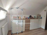 Eladó családi ház, Szentendrén 159.9 M Ft, 4+1 szobás