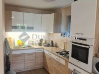 Eladó családi ház, Áporkán 215 M Ft, 4 szobás