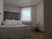 Eladó téglalakás