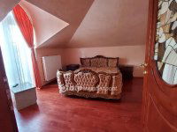 Eladó családi ház, III. kerületben 399 M Ft, 5 szobás