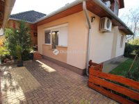 Eladó családi ház, Kecskeméten 99.9 M Ft, 5 szobás