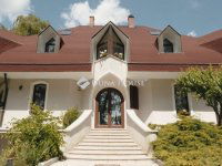 Eladó családi ház, XVIII. kerületben 269 M Ft, 7 szobás