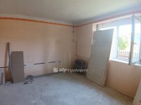 Eladó családi ház, Tiszapüspökin 9.9 M Ft, 2 szobás