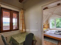 Eladó téglalakás, Hévízen 116 M Ft, 6 szobás