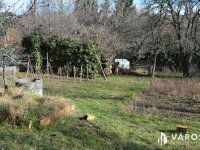 Eladó telek