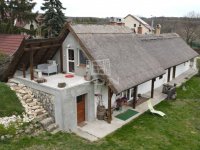 Eladó családi ház, Csákberényben 71.5 M Ft, 3 szobás