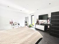 Eladó családi ház, Pécsett 149 M Ft, 5 szobás