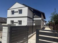 Eladó ikerház, Szigetszentmártonban 69.9 M Ft, 4 szobás