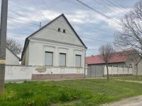 Eladó családi ház, Töttösön 10 M Ft, 3 szobás