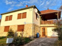 Eladó családi ház, Kaposváron 93.7 M Ft, 5 szobás