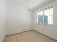 Eladó családi ház, Budaörsön 420 M Ft, 10 szobás