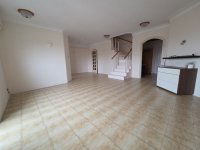 Kiadó téglalakás, albérlet, Szegeden, Béke utcában, 4 szobás