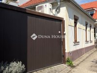 Eladó családi ház, Veszprémben 46 M Ft, 1 szobás