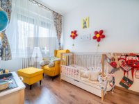 Eladó panellakás, Szegeden 56 M Ft, 3 szobás