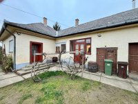 Eladó családi ház
